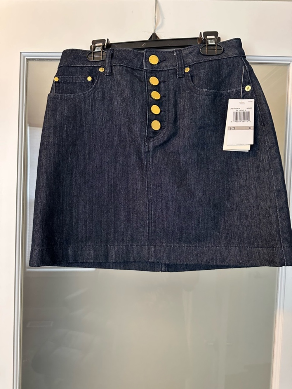 NWT MICHAEL Michael Kors Izzy Skinny Denim Mini Skirt Size 0